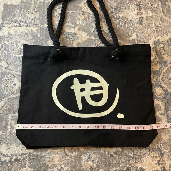 Iceland Gallery Reykjavik Black Tote Bag - Picture 3 of 3